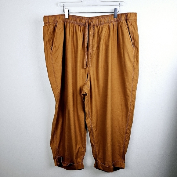 Lane Bryant #1125829 Soft Slub Boyfriend Mid-Rise Capri Pants NWT - Picture 3 of 10